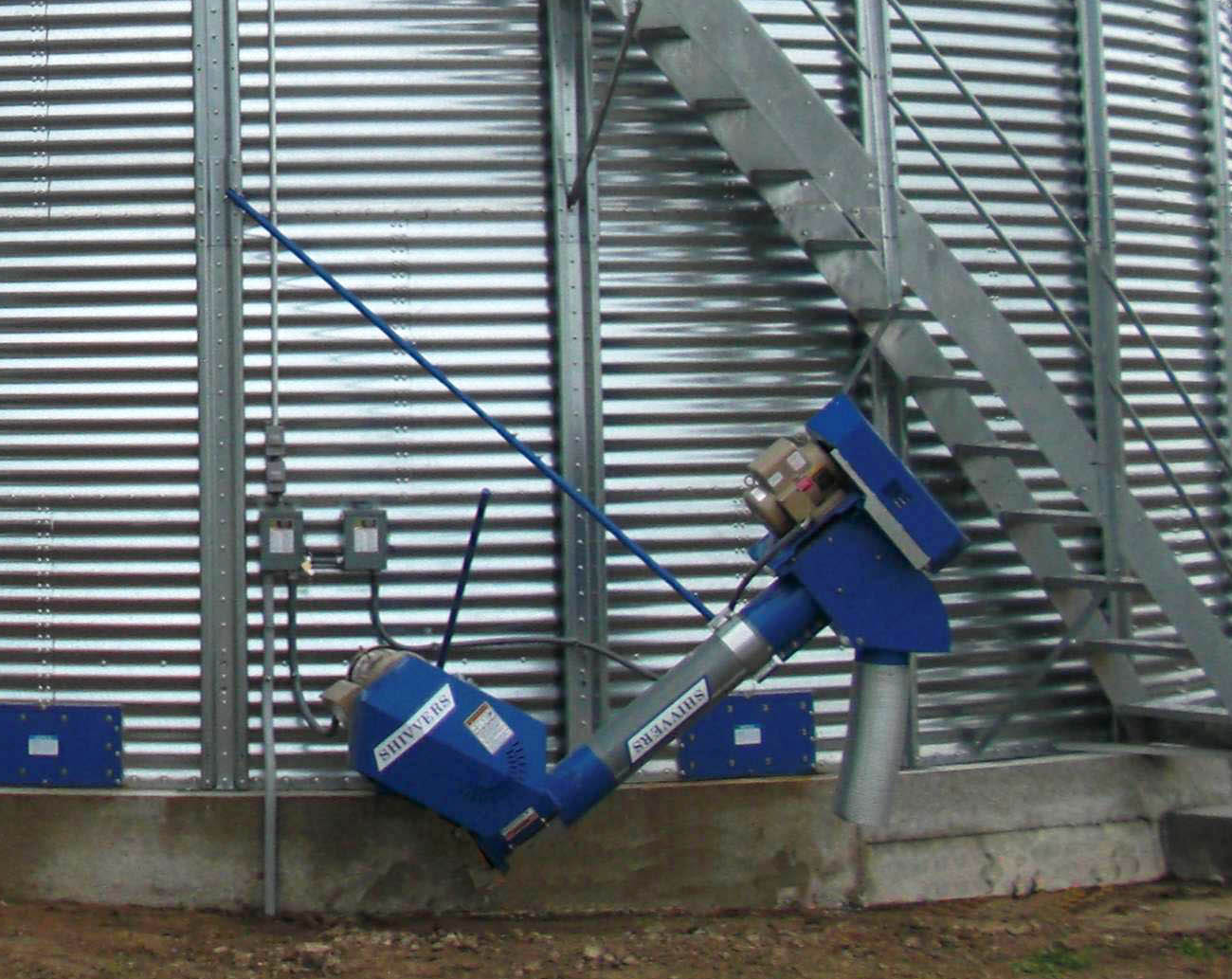 Shivvers system on a grain bin | Shivvers